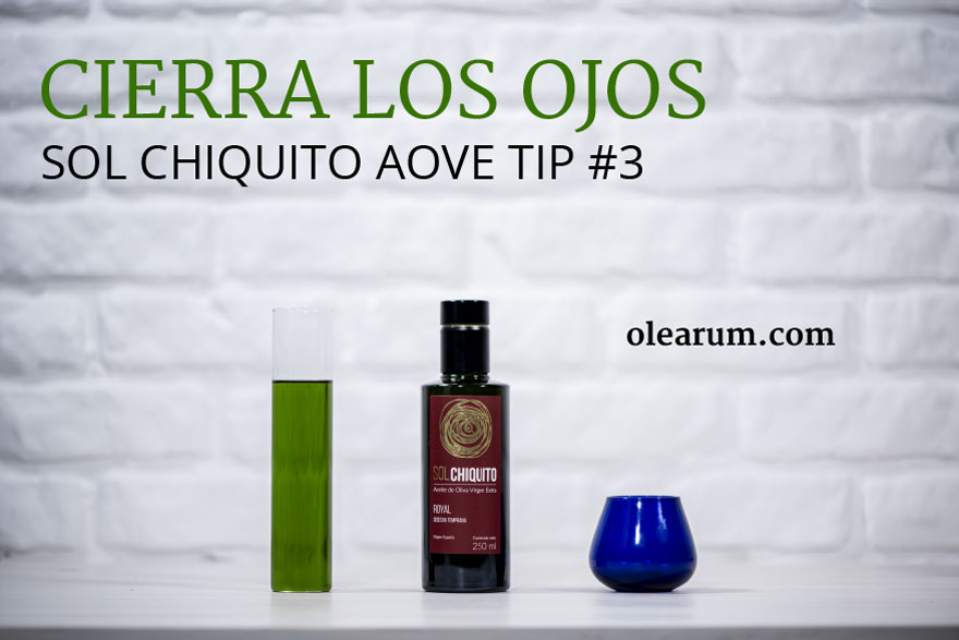 El color del aceite de oliva virgen extra Sol Chiquito