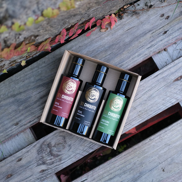 Caja regalo de aceite de oliva virgen extra sol chiquito de cosecha temprana royal, picual y arbequina